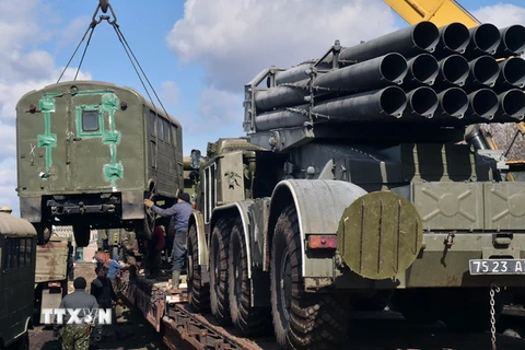 DPR cáo buộc Kiev tiếp tục phong tỏa giao thông ở Donbass