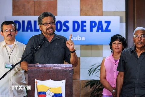 Ngoại trưởng Colombia tham gia phái đoàn hòa đàm với FARC