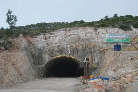 Dân dừng "phong tỏa" hầm ngầm cao tốc Đà Nẵng-Quảng Ngãi