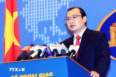 Người phát ngôn Bộ Ngoại giao Lê Hải Bình phát biểu tại buổi họp báo. (Ảnh: An Đăng/TTXVN)