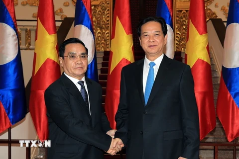 Thủ tướng Nguyễn Tấn Dũng hội đàm với Thủ tướng CHDCND Lào Thongsing Thammavong đang thăm và làm việc tại Việt Nam. (Ảnh: Đức Tám/TTXVN)