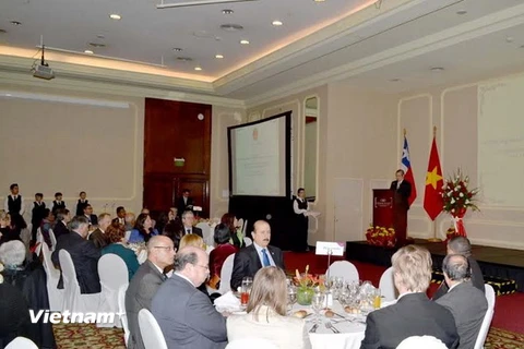 Đại sứ Ngô Đức Thắng phát biểu tại lễ kỷ niệm 70 năm Quốc khánh. (Ảnh: Diệu Hương/Vietnam+)
