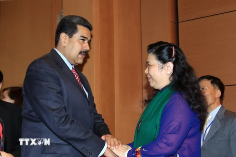 Phó Chủ tịch Quốc hội Tòng Thị Phóng hội kiến Tổng thống Cộng hòa Boliva Venezuela Nicolás Maduro Moros sang thăm chính thức Việt Nam. (Ảnh: An Đăng/TTXVN)