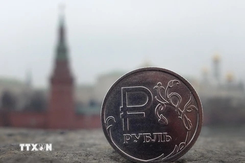 Hình ảnh đồng ruble tại trung tâm thủ đô Moskva ngày 6/11/2014. (Nguồn: AFP/TTXVN)
