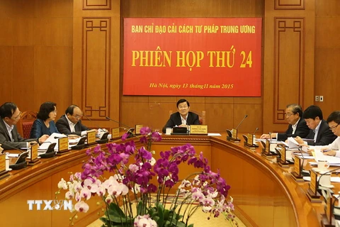 Chủ tịch nước Trương Tấn Sang, Trưởng Ban Chỉ đạo Cải cách tư pháp Trung ương chủ trì phiên họp. (Ảnh: Nguyễn Khang/TTXVN)