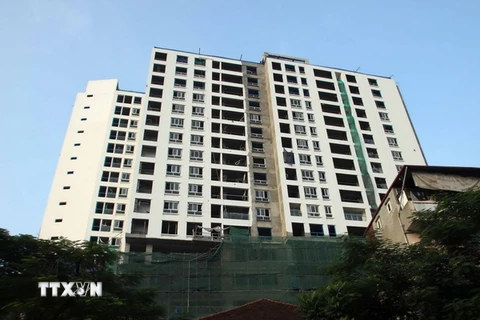 Tòa nhà 8B Lê Trực nhìn từ góc phố Nguyễn Thái Học. (Ảnh: Tuấn Anh/TTXVN)