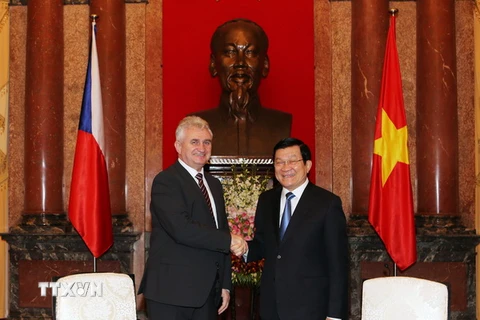 Chủ tịch nước Trương Tấn Sang tiếp Chủ tịch Thượng viện Cộng hòa Czech Milan Stech sang thăm chính thức Việt Nam. (Ảnh: Nguyễn Khang/TTXVN)