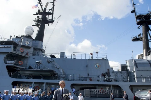 Tổng thống Obama phát biểu trong chuyến thăm soái hạm BRP Gregorio del Pilar. (Nguồn: AFP/TTXVN)