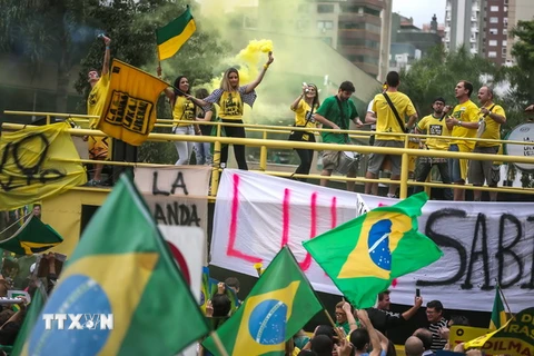 Biểu tình phản đối tình trạng tham nhũng tại Porto Alegre. (Nguồn: AFP/TTXVN)