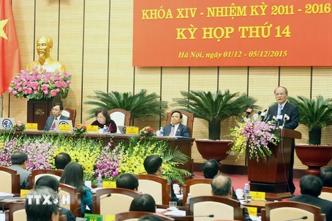 Chủ tịch Quốc hội Nguyễn Sinh Hùng dự và phát biểu tại phiên khai mạc kỳ họp lần thứ 14, Hội đồng nhân dân Thành phố Hà Nội khóa XIV, nhiệm kỳ 2011-2016. (Ảnh: Nhan Sáng/TTXVN)