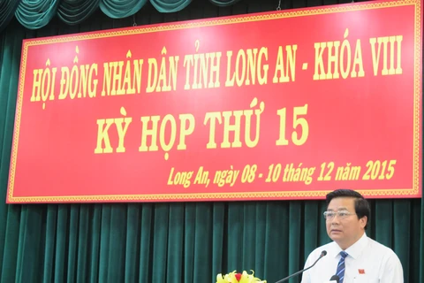 Ông Phạm Văn Rạnh phát biểu chỉ đạo tại kỳ họp thứ 15 HĐND tỉnh khóa VIII. (Nguồn: Longan.gov.vn)