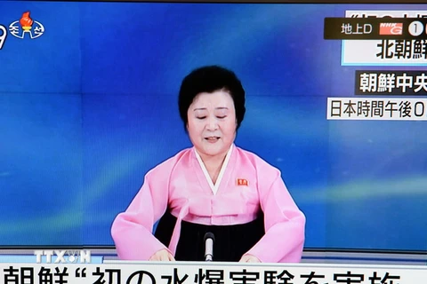 Phát thanh viên Triều Tiên đọc bản tin trên truyền hình nhà nước ngày 6/1. (Nguồn: THX/TTXVN)