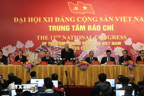 Tổng Bí thư Nguyễn Phú Trọng chủ trì buổi họp báo sau khi bế mạc Đại hội. (Ảnh: TTXVN)