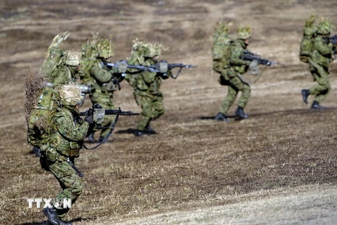 Lực lượng phòng vệ mặt đất Nhật Bản tham gia cuộc diễn tập quân sự. (Nguồn: AFP/TTXVN)