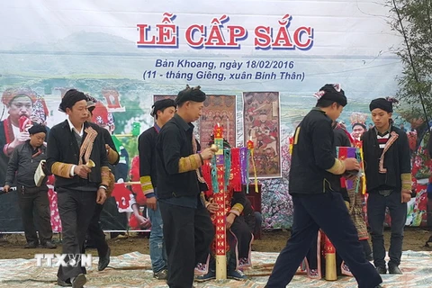 Nghi thức cấp sắc của dân tộc Dao đỏ tại thôn Can Hồ B, xã Bản Khoang. (Ảnh: Phạm Hồng Ninh/TTXVN)