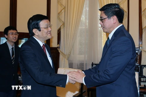 Chủ tịch nước Trương Tấn Sang tiếp Ngài Ng Teck Hean, Đại sứ Cộng hòa Singapore đến chào từ biệt nhân dịp kết thúc nhiệm kỳ công tác tại Việt Nam. (Ảnh: Nguyễn Khang/TTXVN)