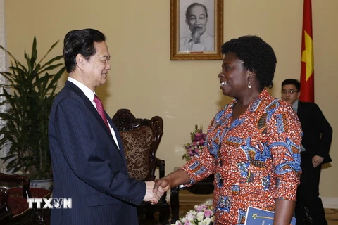 Thủ tướng Nguyễn Tấn Dũng tiếp bà Victoria Kwakwa, Giám đốc Quốc gia Ngân hàng Thế giới (WB) tại Việt Nam. (Ảnh: Đức Tám/TTXVN)