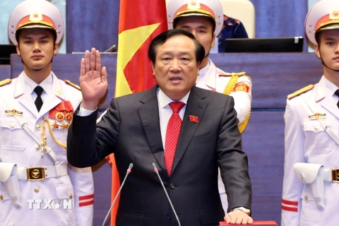 Ông Nguyễn Hòa Bình tuyên thệ nhậm chức Chánh án Tòa án nhân dân Tối cao. (Ảnh: Thống Nhất/TTXVN)