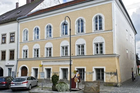 Ngôi nhà nơi chào đời của trùm phátxít Đức Adolf Hitler. (Nguồn: AFP/TTXVN)