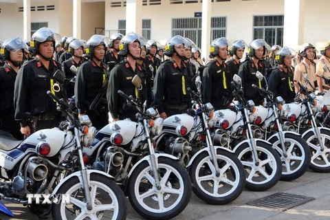 Cảnh sát cơ động TP. Hồ Chí Minh ra quân phòng, chống tội phạm. (Ảnh: An Hiếu/TTXVN)