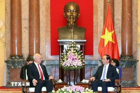 Chủ tịch nước Trần Đại Quang tiếp Ngài K. Vnukov, Đại sứ Nga tại Việt Nam đến chào xã giao. (Ảnh: Nhan Sáng/TTXVN)