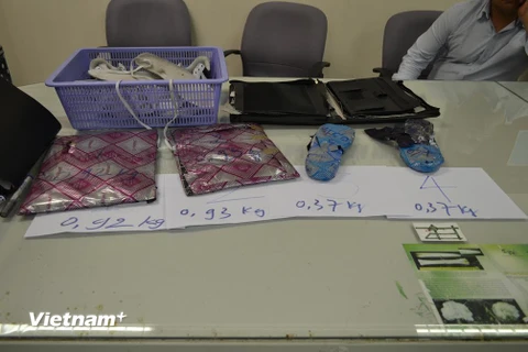 Tang vật bị bắt giữ tại sân bay quốc tế Tân Sơn Nhất. (Ảnh: Hoàng Hải/Vietnam+)