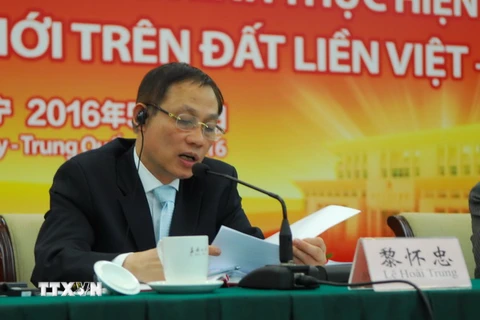 Thứ trưởng Bộ Ngoại giao Việt Nam Lê Hoài Trung phát biểu tại hội nghị. (Ảnh: Xuân Vịnh/TTXVN)