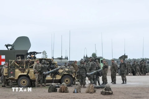 Binh sỹ NATO tại căn cứ quân sự Zagan. (Ảnh: TTXVN phát)