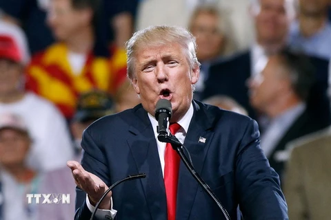 Ông Donald Trump phát biểu trong một chiến dịch vận động tranh cử ở Phoenix, Arizona ngày 18/6. (Nguồn: AFP/TTXVN)