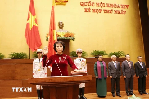 Bà Nguyễn Thị Kim Ngân, Ủy viên Bộ Chính trị đã chính thức tuyên thệ nhậm chức Chủ tịch Quốc hội nước Cộng hòa Xã hội chủ nghĩa Việt Nam khóa XIV. (Ảnh: Trọng Đức/TTXVN)