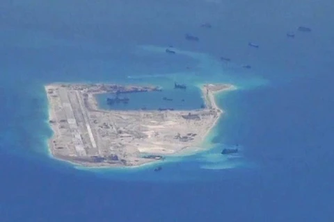 Hình ảnh máy bay do thám Mỹ chụp được cho thấy Trung Quốc vẫn đang tăng cường bồi đắp trái phép ở Biển Đông (Nguồn: WSJ)