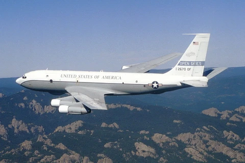 Máy bay giám sát OS-135B. (Nguồn: wikipedia.org)