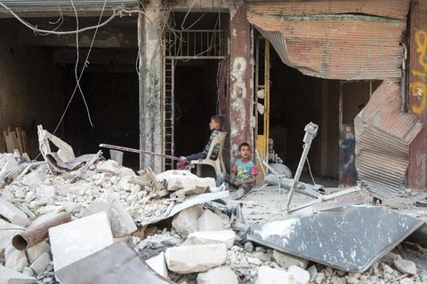 Khung cảnh đổ nát do chiến sự ở Aleppo. (Nguồn: AFP)