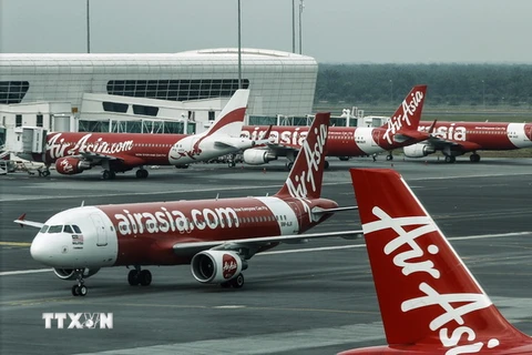 Máy bay của hãng hàng không AirAsia tại sân bay Kuala Lumpur, Malaysia ngày 1/7. (Nguồn: EPA/TTXVN)