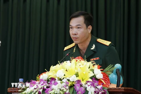 Đại tá Hoàng Xuân Vinh, vận động viên bắn súng của Việt Nam phát biểu tại buổi lễ. (Ảnh: An Đăng/TTXVN)