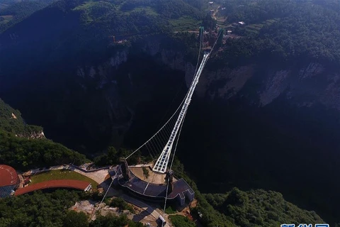 Cây cầu kính dài nhất thế giới. (Nguồn: shanghaiist.com)