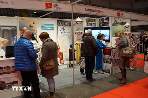  Hội chợ Du lịch “Reiselivmessen” Oslo 2016, với sự phối hợp tham gia của Văn phòng đại diện VietnamAirlines tại châu Âu và công ty du lịch SaigonTour của một người Na Uy yêu Việt Nam. (Nguồn: TTXVN)