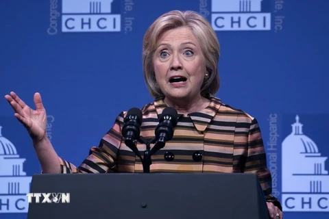 Ứng viên tranh cử Tổng thống Hillary Clinton phát biểu tại một sự kiện ở Washington, DC, ngày 15/9. (Nguồn: EPA/TTXVN)