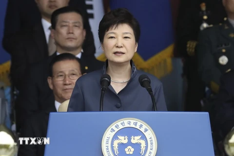 Tổng thống Hàn Quốc Park Geun-hye phát biểu tại Gyeryong ngày 1/10. (Nguồn: EPA/TTXVN)