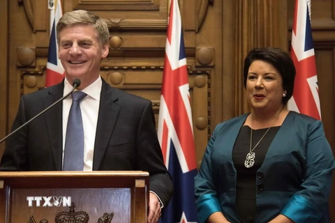 Tân Chủ tịch Đảng Quốc gia đồng thời là Thủ tướng New Zealand Bill English (trái) và Phó Chủ tịch Đảng Quốc gia Paula Bennett trong cuộc họp báo ở Wellington ngày 12/12. (Nguồn: AFP/TTXVN)