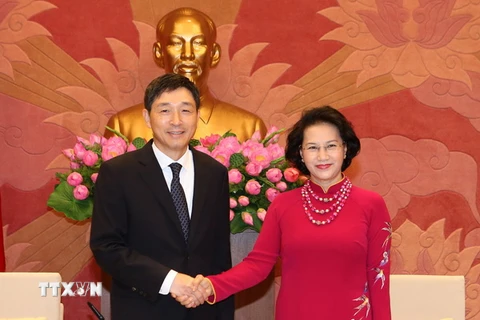 Chủ tịch Quốc hội Nguyễn Thị Kim Ngân tiếp Ngài Lee Hyuk, Đại sứ Hàn Quốc tại Việt Nam. (Ảnh: Trọng Đức/TTXVN)