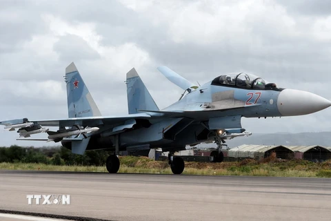 Máy bay Su-35 của Nga tại căn cứ không quân Hmeimym ở Latakia, Syria. (Nguồn: AFP/TTXVN)