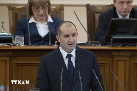 Tân Tổng thống Bulgaria Rumen Radev phát biểu tại lễ tuyên thệ trước Quốc hội Bulgaria ở Sofia ngày 19/1. (Nguồn: AFP/TTXVN)
