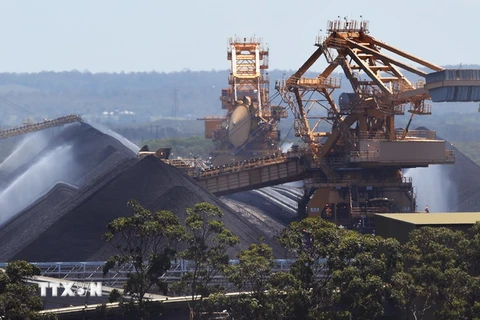Khai thác than để xuất khẩu tại mỏ than Singleton, phía bắc Sydney. (Nguồn: AFP/TTXVN)