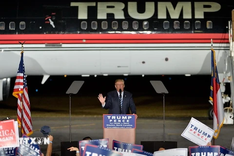 Ông Donald Trump trong chiến dịch vận động tranh cử ở Kinston, Bắc Carolina ngày 26/10/2016. (Nguồn: AFP/TTXVN)