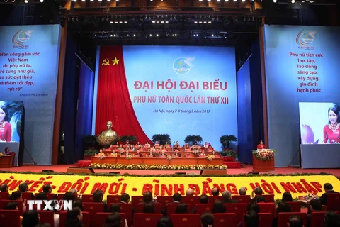 Bà Nguyễn Thị Thu Hà, Ủy viên Trung ương Đảng, Chủ tịch Hội Liên hiệp Phụ nữ Việt Nam khóa XI đọc diễn văn khai mạc Đại hội. (Ảnh: TTXVN)