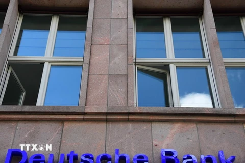 Logo ngân hàng Deutsche tại Berlin, Đức. (Nguồn: AFP/TTXVN)