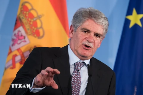 Ngoại trưởng Tây Ban Nha Alfonso Dastis trong cuộc họp báo ở Berlin, Đức ngày 28/3. (Nguồn: AFP/TTXVN)