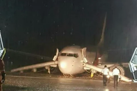 Chiếc Boeing 737-800 mang số hiệu MH2718 của hàng không Malaysia đã bị trượt khỏi đường băng. (Nguồn: Nst.com.my)
