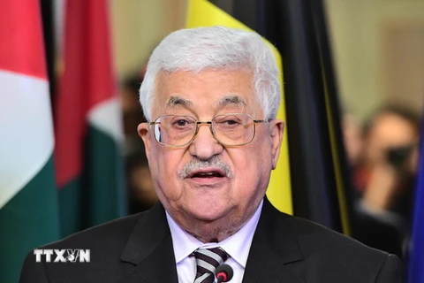 Tổng thống Palestine Mahmoud Abbas phát biểu tại cuộc họp báo ở Brussels, Bỉ ngày 9/2. (Nguồn: AFP/TTXVN)